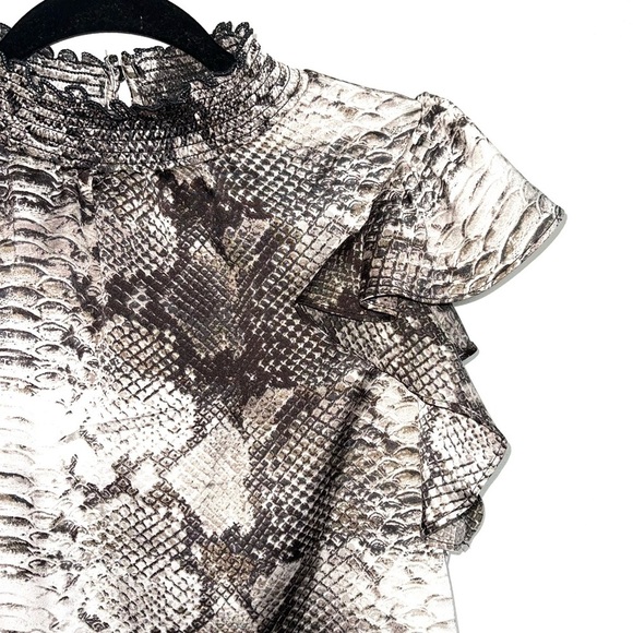 1. State Brown Snakeskin Print Smock Neck Flutter Sleeve Blouse Medium Women’s - Picture 3 of 11